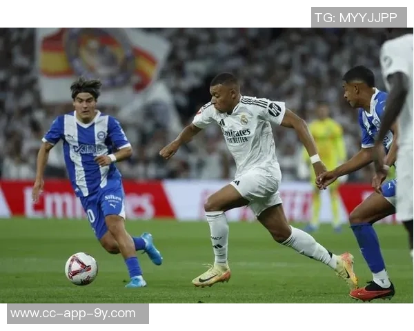 皇马上半场领先阿拉维斯姆巴佩精彩进球被判无效贝林厄姆助攻表现抢眼