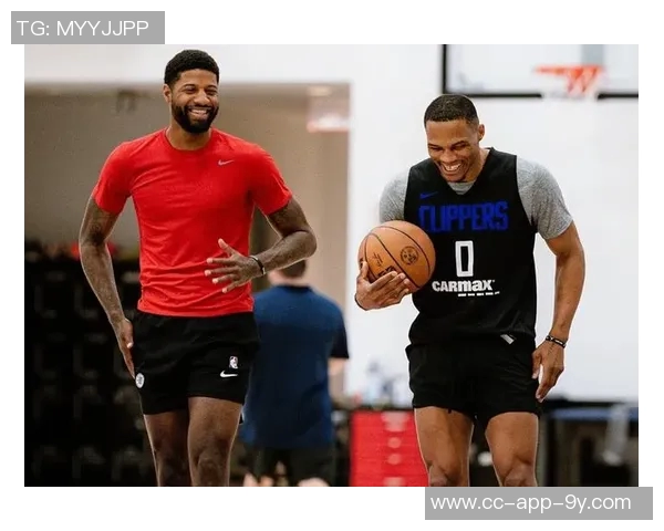 快船队史上仅有的小卡与乔治双星共创455板5三分辉煌纪录 快船队史上仅有的小卡与乔治双星共创455板5三分辉煌纪录