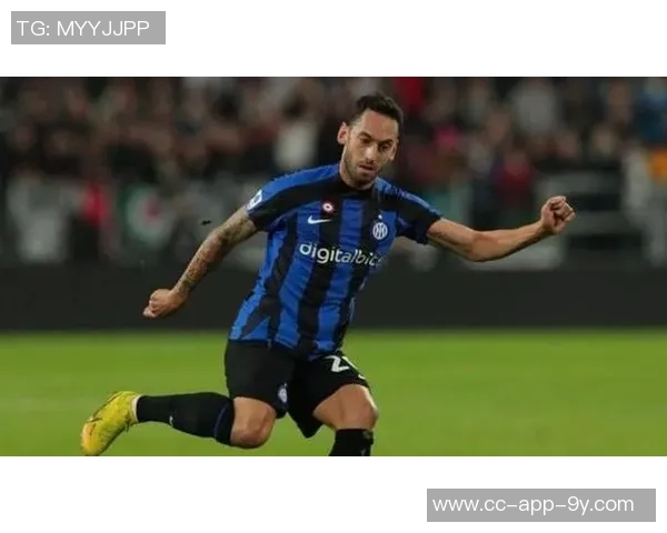 国米官方宣布恰尔汗奥卢左小腿肌肉拉伤将进行伤情评估