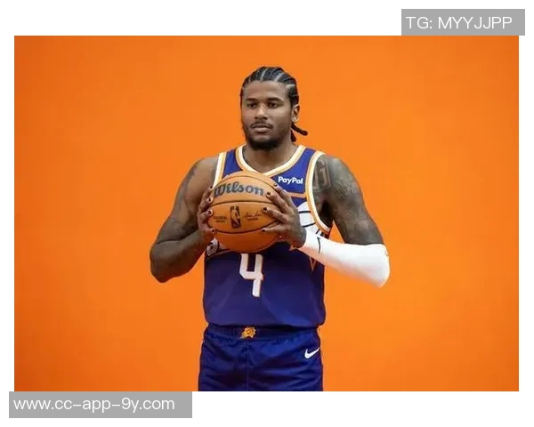 杰伦格林因轻度腿筋拉伤缺席湖人战役预计能赶上新赛季揭幕战