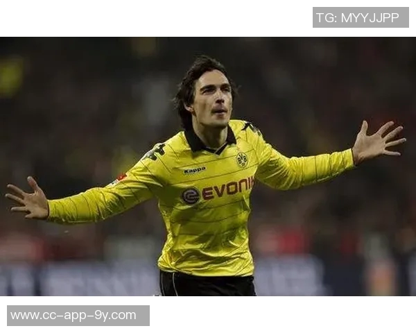 多特蒙德后卫短缺胡梅尔斯幽默自荐询问欧足联报名时间