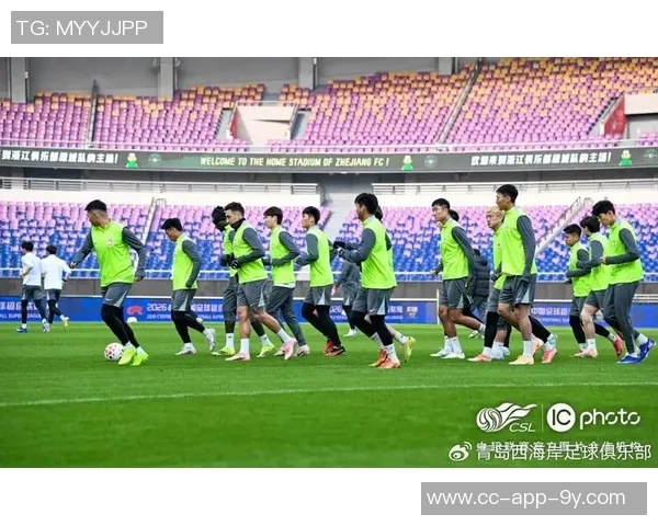 青岛西海岸2026赛季中超赛程揭晓首轮客战浙江次轮挑战海港 青岛西海岸2026赛季中超赛程揭晓首轮客战浙江次轮挑战海港